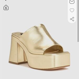 Nine West DANZI Platform Mules in Gold